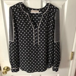 Ann Taylor LOFT: Navy Blue Long Sleeve Blouse
